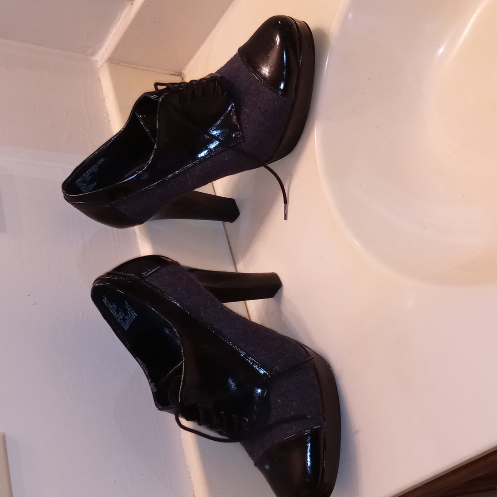 Gently Used Black & Grey string up heels